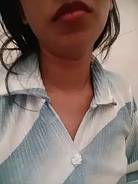 Snapshot of Miss_Divyaa chatting on May 25, 1:11 am Miss Divyaa online show from May 25, 1:11 am