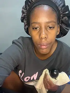 petite bee online show from July 4, 2:29 am