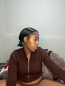 petite bee online show from July 7, 4:26 am
