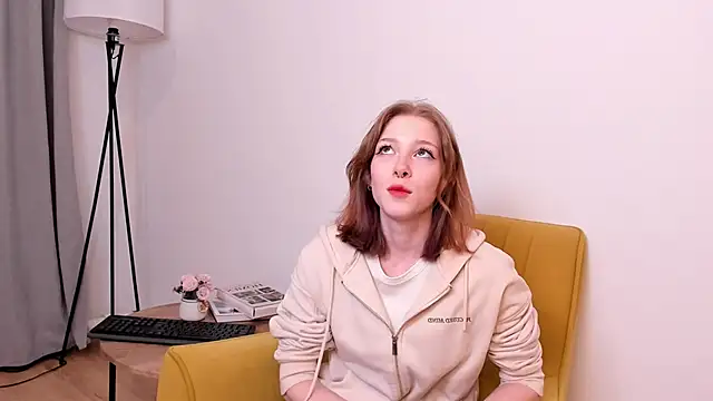 Snapshot of NikkiAntu chatting on April 13, 2:00 pm NikkiAntu online show from April 13, 2:00 pm