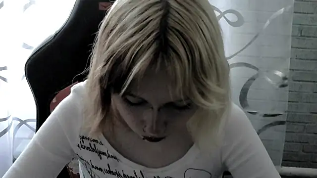 Vi Nika online show from April 18, 1:04 pm