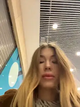 Risky Mia69 online show from April 16, 3:57 pm