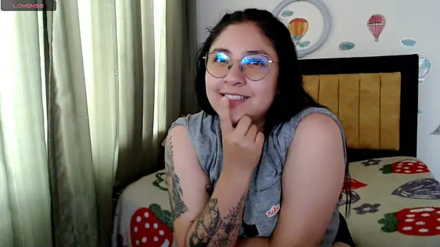 MAYEXS online show from April 12, 10:15 pm