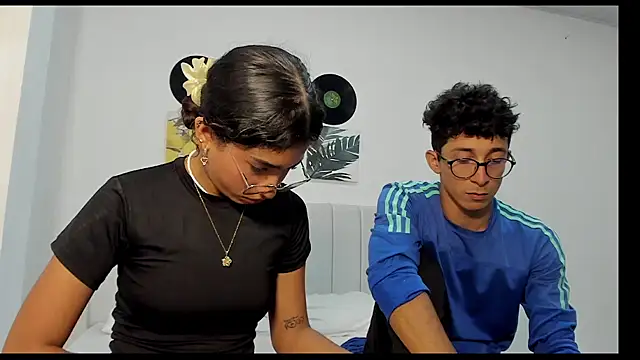 alanandtifany online show from May 27, 6:49 pm