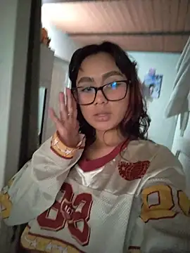 Lilith evans  online show from April 17, 9:29 pm