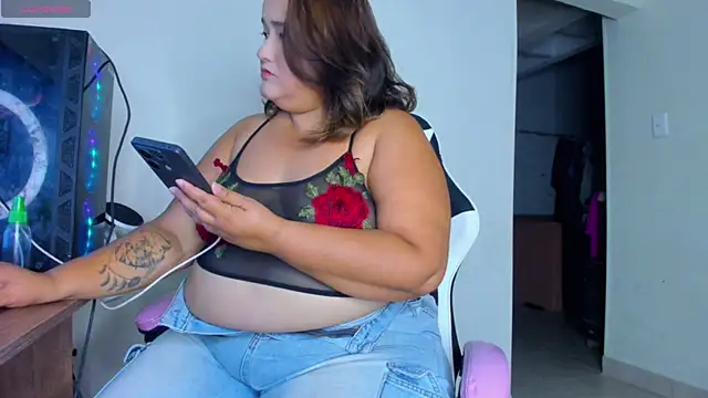Snapshot of cellycanela_ chatting on June 2, 1:40 am cellycanela online show from June 2, 1:40 am