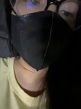 Snapshot of ZzyzyZ-009 chatting on August 7, 3:58 pm ZzyzyZ-009 online show from August 7, 3:58 pm