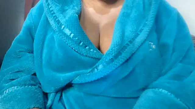 BustyNina41 online show from July 6, 8:44 am