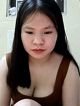 Seraphinahh online show from May 1, 3:38 pm