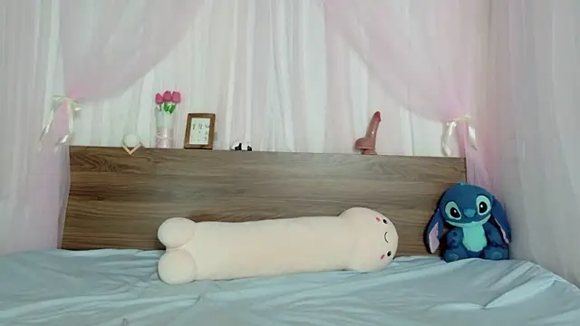 shy pink doll online show from July 13, 3:26 pm