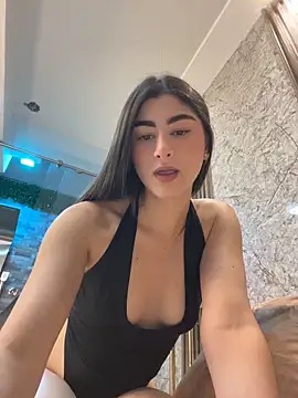 evelyn hills online show from April 18, 1:59 pm