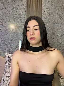 Snapshot of evelyn_hills chatting on June 12, 3:22 pm evelyn hills online show from June 12, 3:22 pm