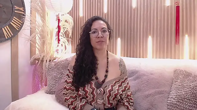 Velvet Curly online show from May 15, 12:45 pm