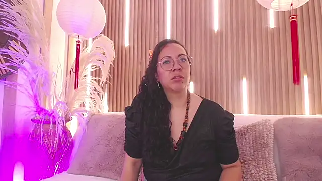 Velvet Curly online show from May 29, 12:25 pm