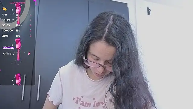 Snapshot of Samantha_bloww1 chatting on June 20, 2:58 am Samantha bloww1 online show from June 20, 2:58 am