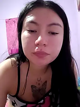 Emiily  Evans online show from May 9, 2:50 am