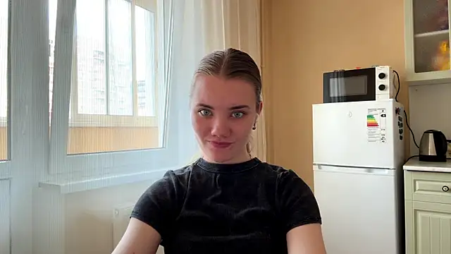 Snapshot of doana_bebriti chatting on May 12, 11:29 am doana bebriti online show from May 12, 11:29 am