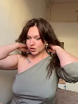 Snapshot of SweetLikaaa chatting on April 23, 4:42 pm SweetLikaaa online show from April 23, 4:42 pm