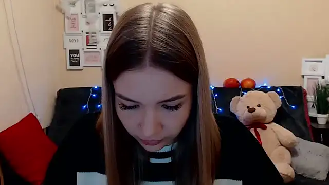 Snapshot of KaiTrum chatting on April 24, 10:12 pm KaiTrum online show from April 24, 10:12 pm