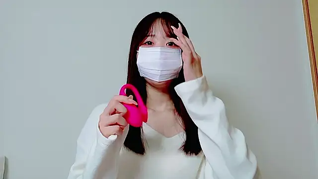 Yuyu xoxo online show from April 15, 11:50 am