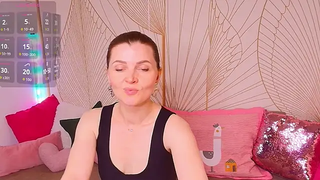 Liza  Evans online show from July 9, 1:53 am