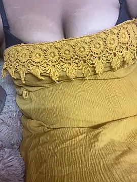 classic  girl  online show from April 17, 8:39 am