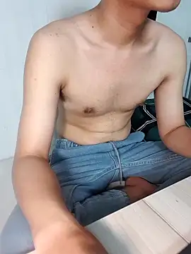 Louis Caoxxx online show from May 10, 6:13 pm