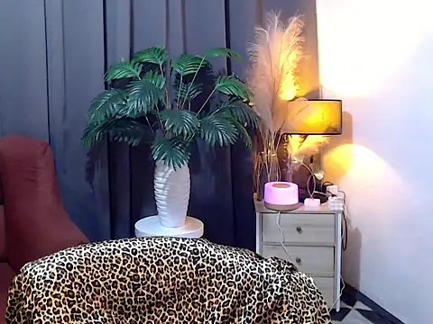 Super Latchbiya online show from May 26, 1:51 pm