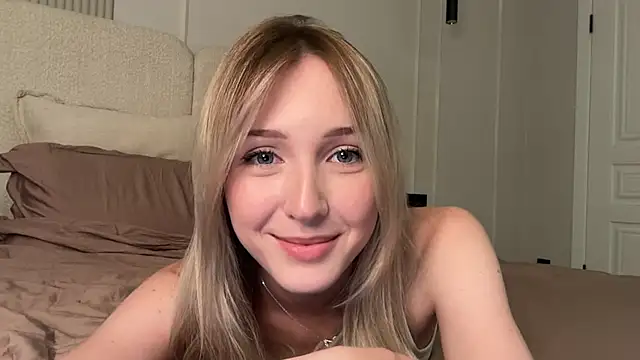 Kattie Petite online show from July 9, 5:06 pm