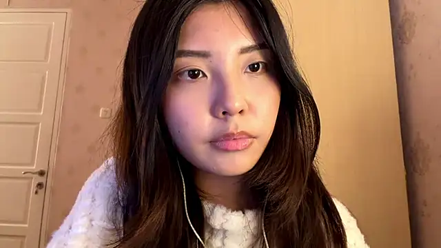 MinnaHannaman online show from April 16, 8:37 am