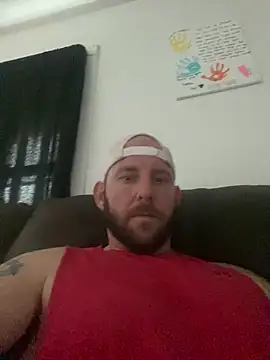 phattyluv89 online show from April 28, 3:50 pm