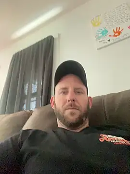 phattyluv89 online show from May 1, 8:24 pm
