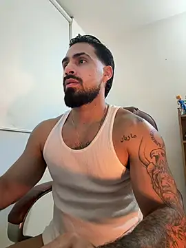 Snapshot of Ryan_Black3 chatting on June 2, 11:51 pm Ryan Black3 online show from June 2, 11:51 pm
