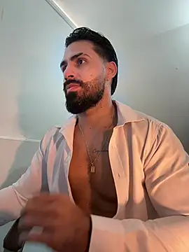 Snapshot of Ryan_Black3 chatting on June 6, 1:27 pm Ryan Black3 online show from June 6, 1:27 pm