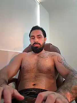 Snapshot of Ryan_Black3 chatting on June 26, 6:34 pm Ryan Black3 online show from June 26, 6:34 pm