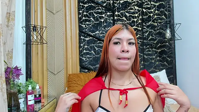 LucianaValdez online show from April 17, 1:36 pm