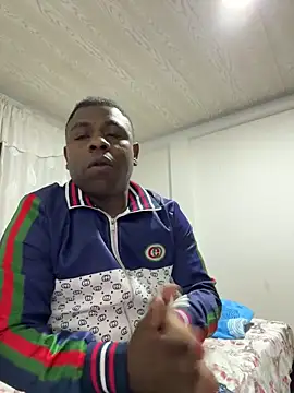 Snapshot of astronauta1991 chatting on April 15, 3:13 am astronauta1991 online show from April 15, 3:13 am