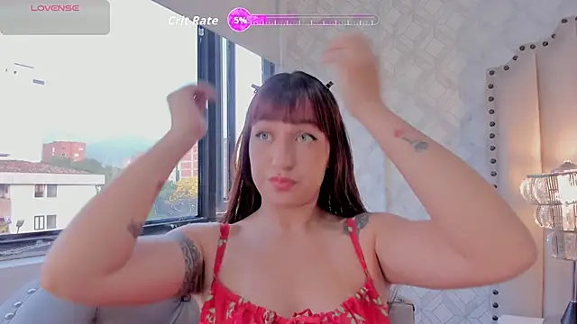 Snapshot of katherine_glow chatting on May 12, 11:51 am katherine glow online show from May 12, 11:51 am
