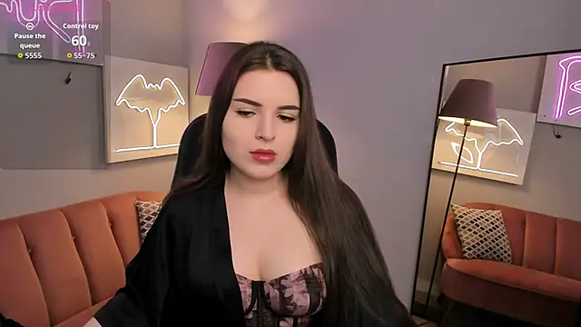 AliceLiador  online show from June 19, 2:32 pm