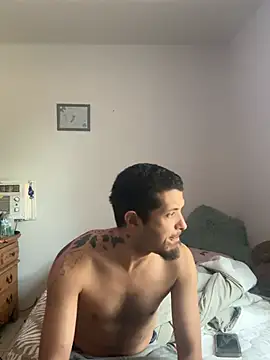 Snapshot of irakyhernadez chatting on April 21, 4:23 pm irakyhernadez online show from April 21, 4:23 pm
