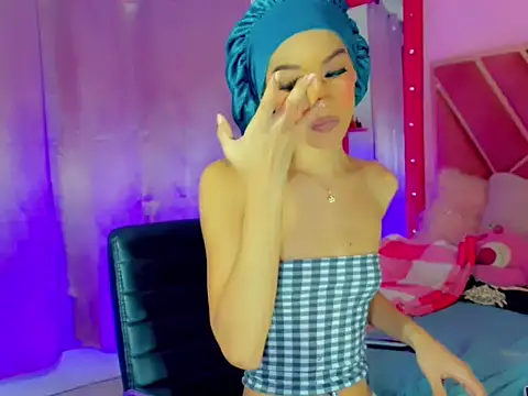 Dollcute  online show from July 19, 1:09 am
