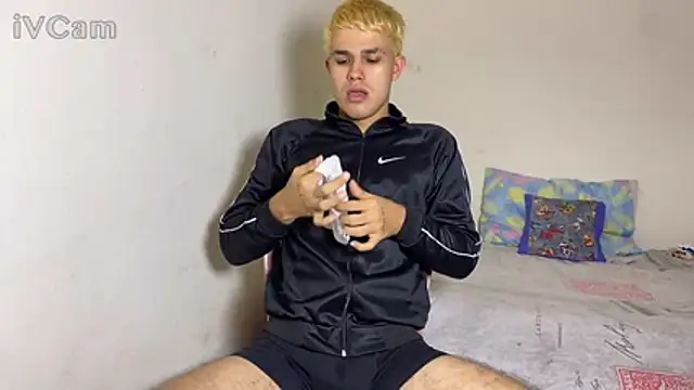 EdwinBoys online show from July 18, 2:16 am