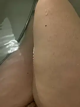 valee02 online show from April 17, 11:35 am