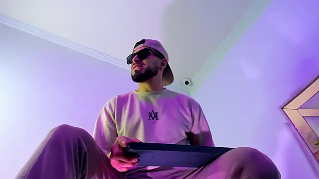 Draco blaze online show from May 26, 1:18 pm