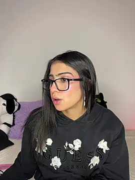 Snapshot of MAIILY_MOON chatting on May 8, 2:44 pm MAIILY MOON online show from May 8, 2:44 pm