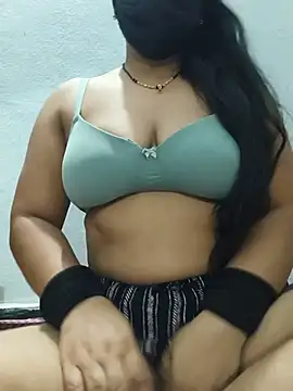 Snapshot of sweetylove01 chatting on June 7, 5:49 pm sweetylove01 online show from June 7, 5:49 pm