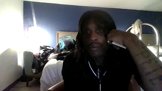 Snapshot of Dicksee_Left chatting on May 4, 6:53 am Dicksee Left online show from May 4, 6:53 am