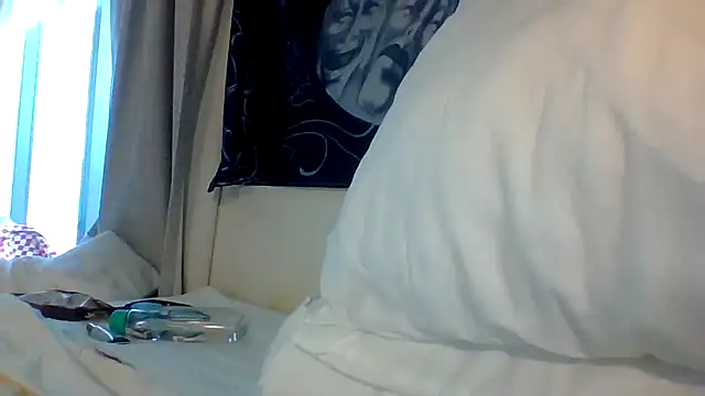 Snapshot of Dicksee_Left chatting on June 24, 7:35 pm Dicksee Left online show from June 24, 7:35 pm