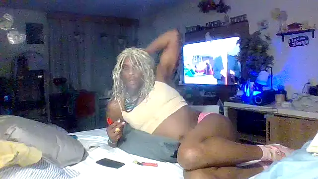 Snapshot of Dicksee_Left chatting on July 12, 9:44 am Dicksee Left online show from July 12, 9:44 am