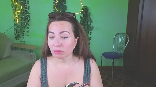 Zoe Zephyr online show from May 25, 5:13 am